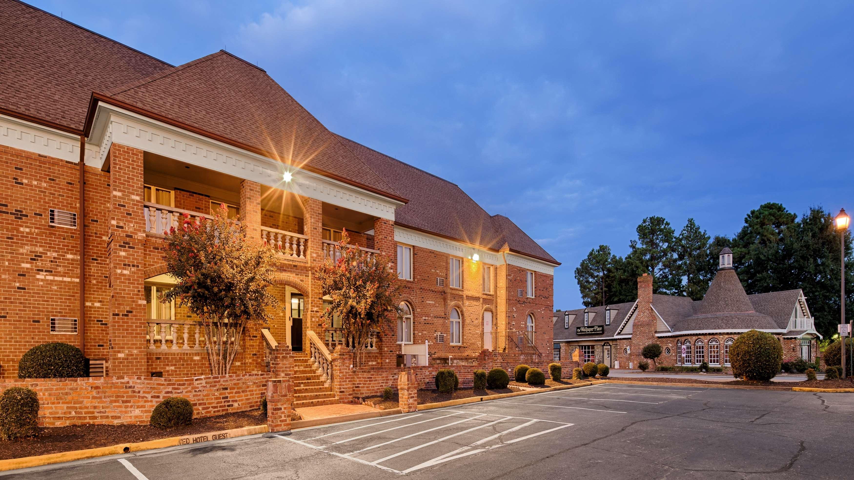 Best Western Plus Governor'S Inn Richmond Midlothian Extérieur photo